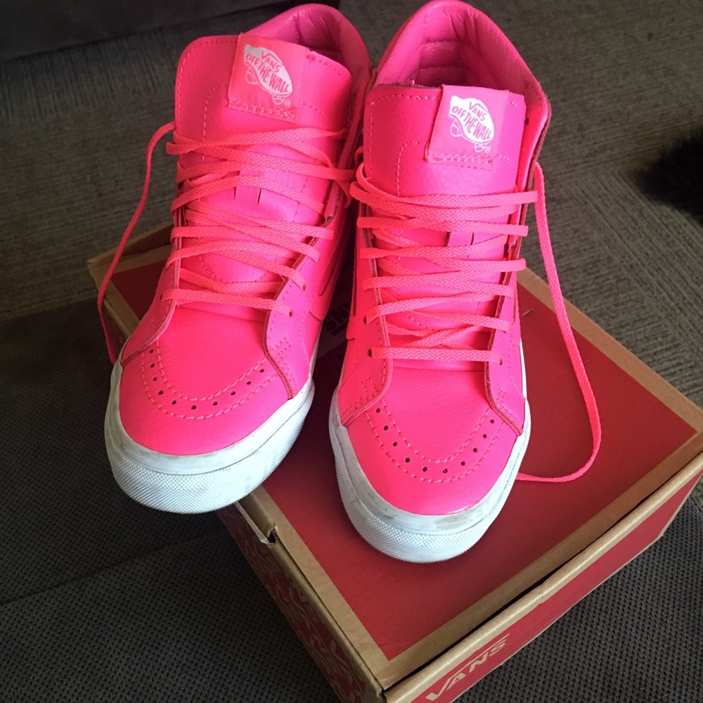 VANS Sk8-Hi Pink/White, leather.